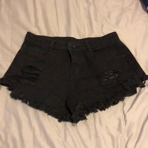 Black distressed high waisted shorts✨